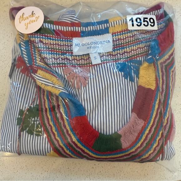 Mi Golondrina Embroidered Top - Picture 5 of 5